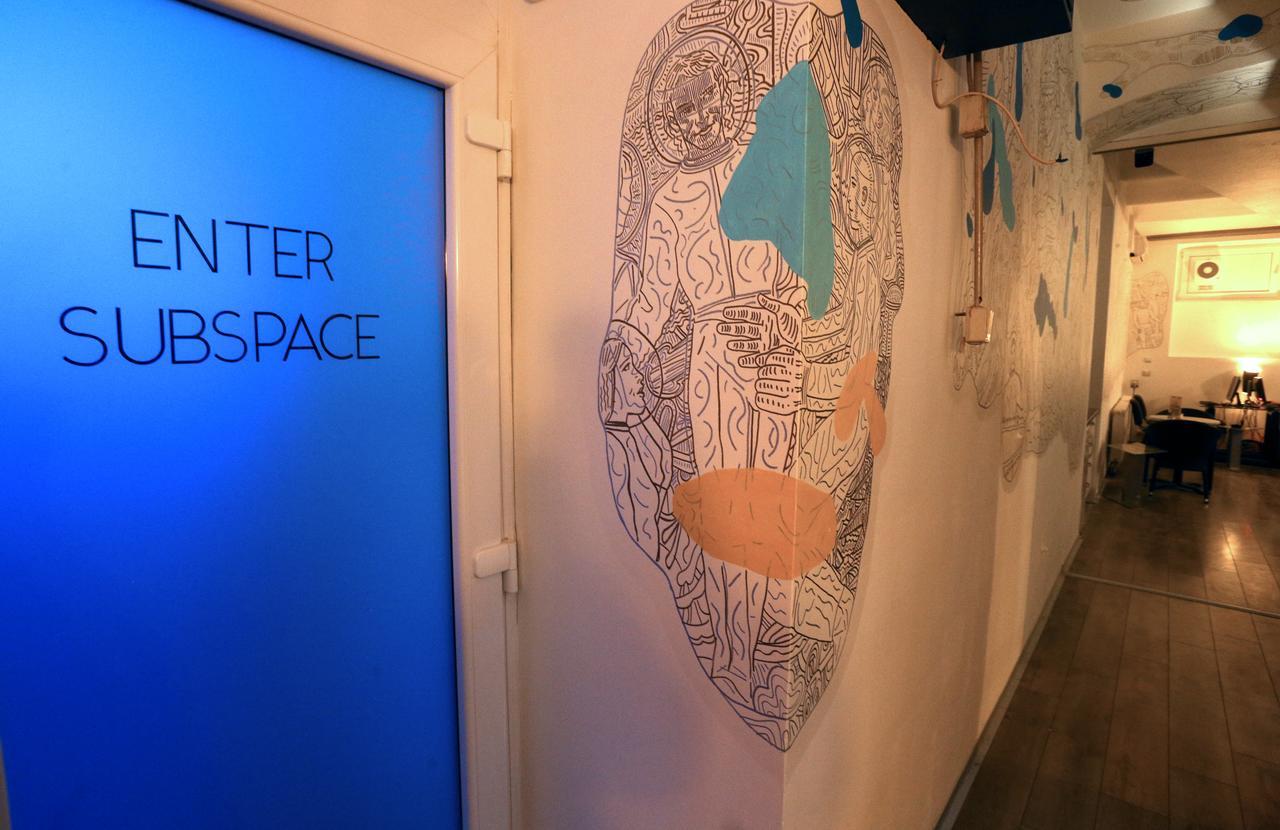 Subspace Hostel Загреб Екстериор снимка