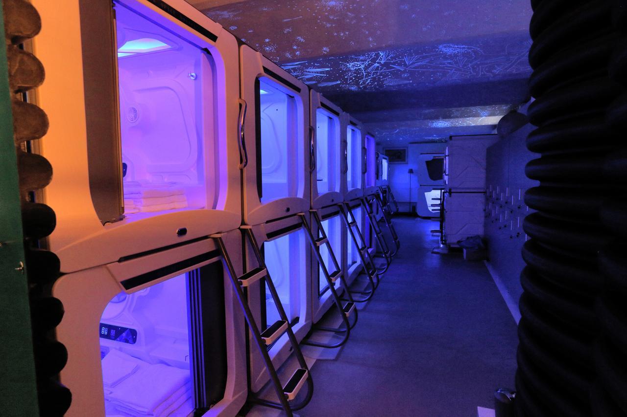 Subspace Hostel Загреб Екстериор снимка