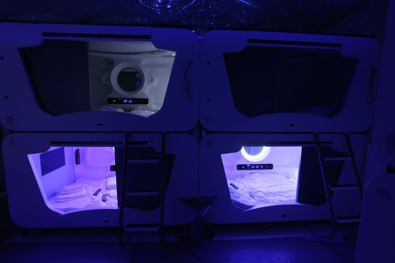 Subspace Hostel Загреб Екстериор снимка