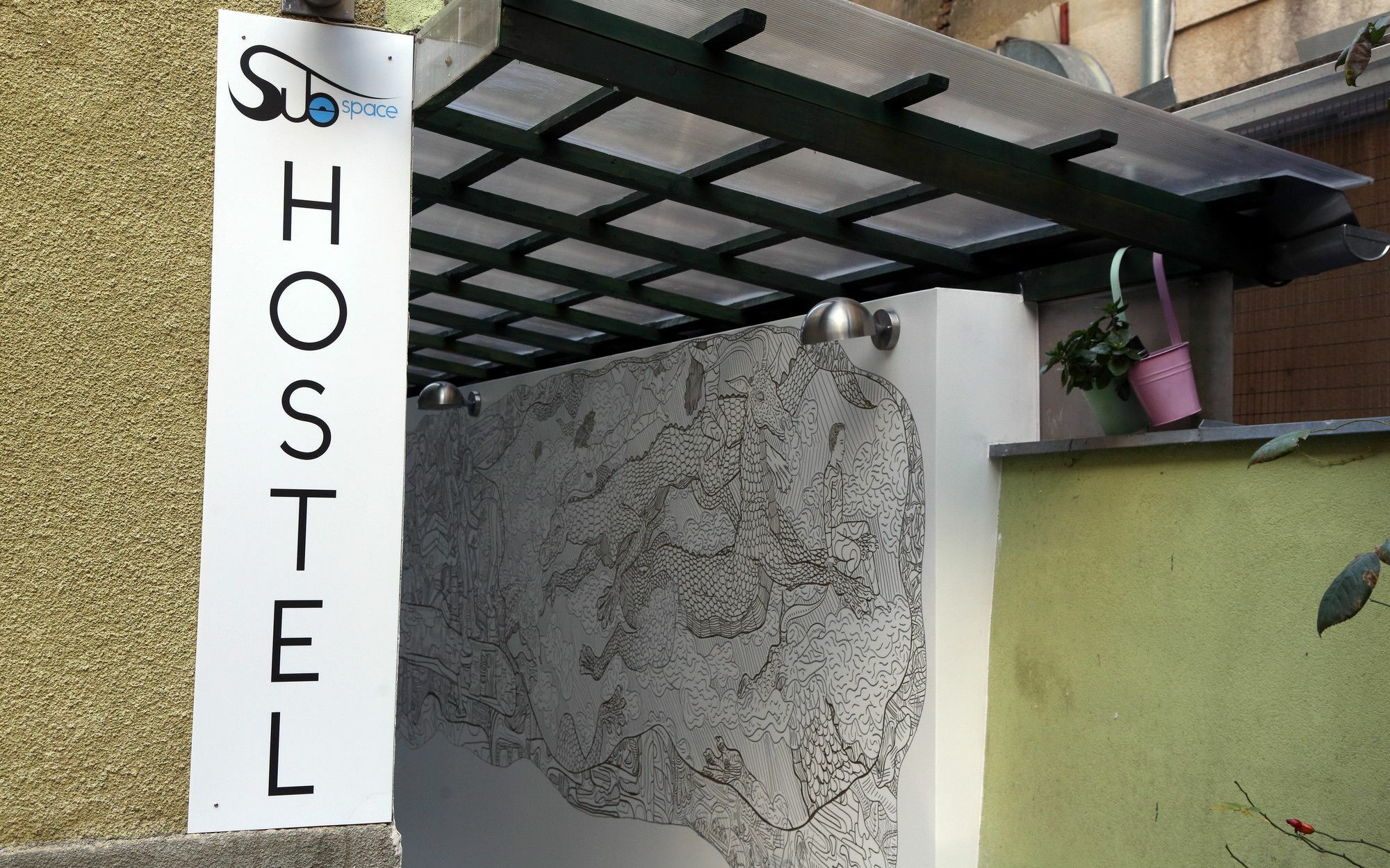 Subspace Hostel Загреб Екстериор снимка