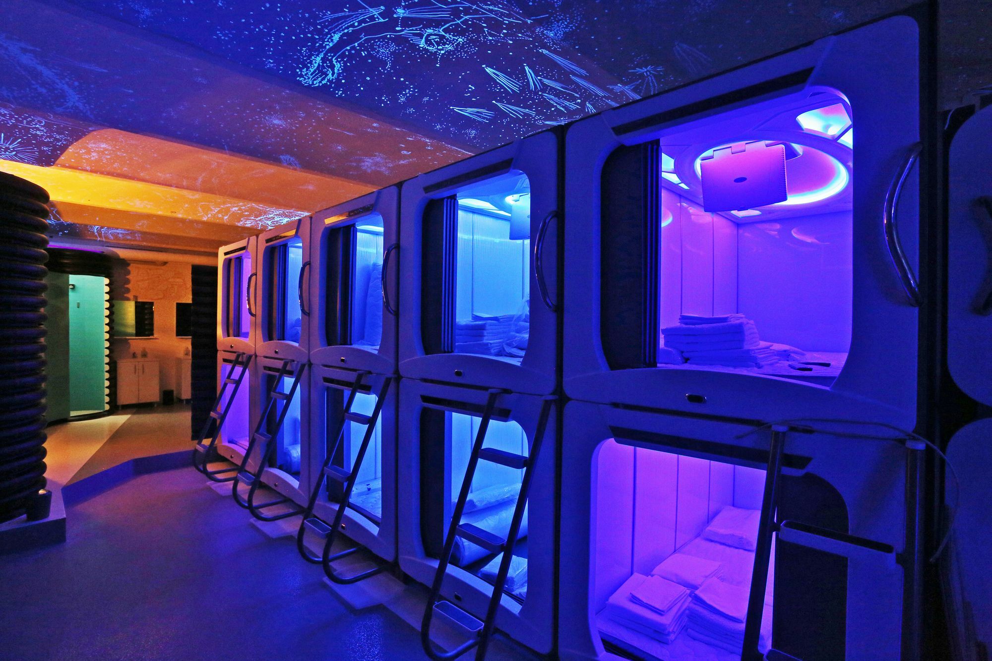 Subspace Hostel Загреб Екстериор снимка