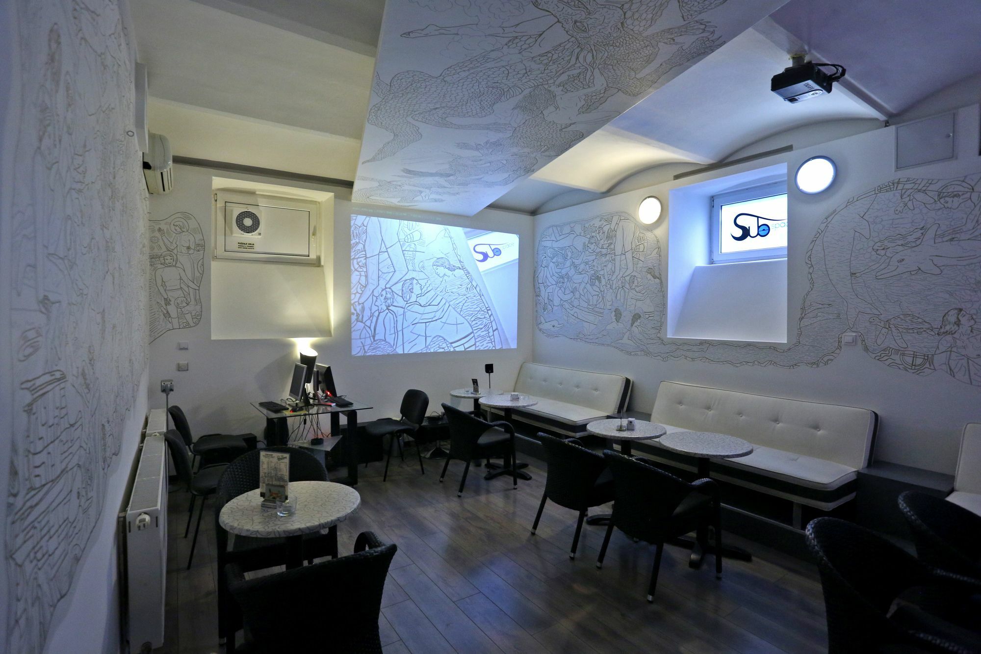 Subspace Hostel Загреб Екстериор снимка