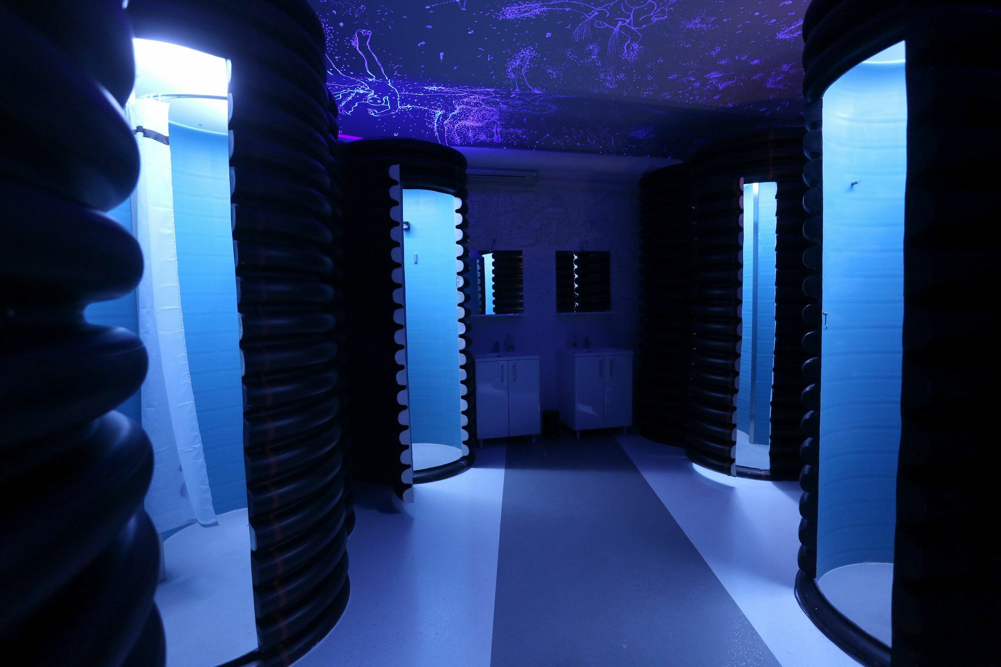 Subspace Hostel Загреб Екстериор снимка